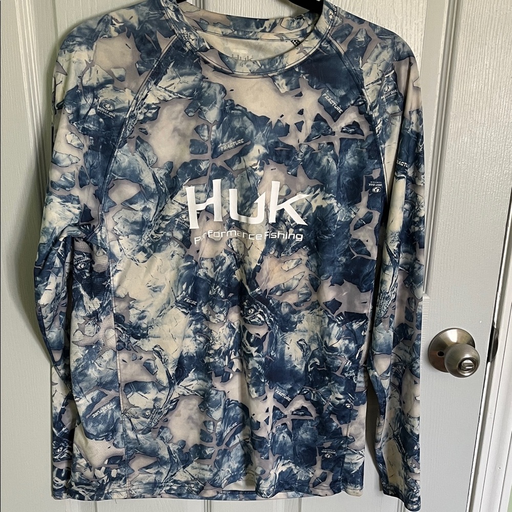 Huk Fishing Mens Blue and Beige Camo Long Sleeve Tee